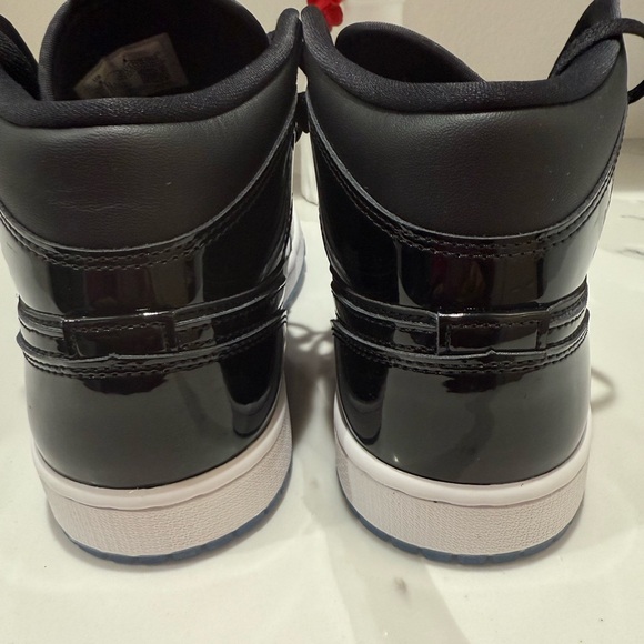 Air Jordan 1 Mid SE - Black/Concord, Size 8M - New - Picture 4 of 7